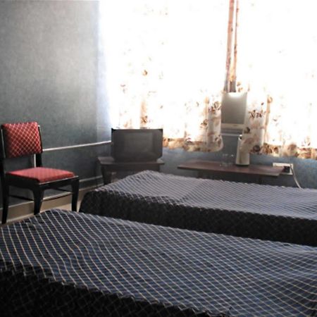 Gaurav Hotel Kanpur Exterior photo